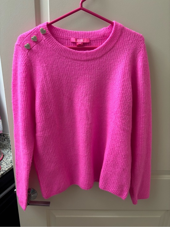 Sweaters - Lilly pulitzer pink sweater with gold heart buttons on shoulder Large